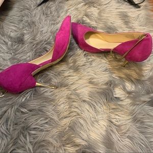 Fuchsia pump with gold heel